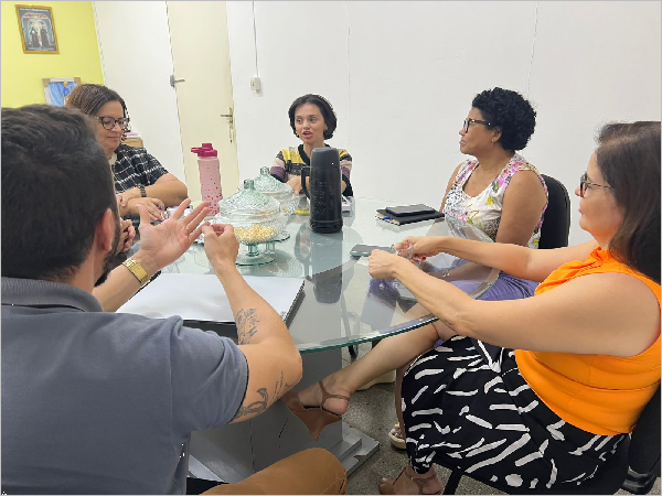 Representantes do Crato visitam Serviço Família Acolhedora de Juazeiro do Norte para conhecer exper [...]